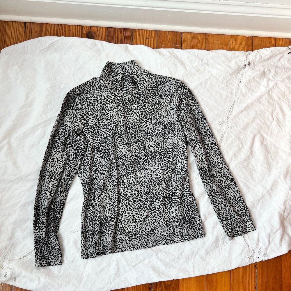 Vintage St. John top size M black gray Leopard print long sleeve mock turtleneck